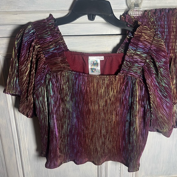 Queen Of Sparkles Maroon Rainbow Pleat Flutter Top & Shorts Set New - Picture 2 of 10